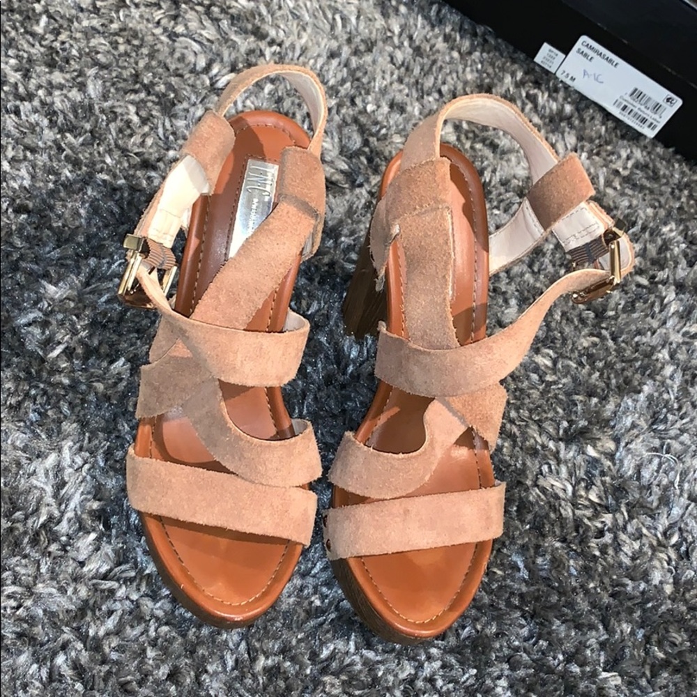 Open toe Heels - Picture 3 of 3